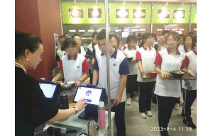 支付寶雙屏刷臉收銀機：某地一中(zhōng)學(xué)食堂項目